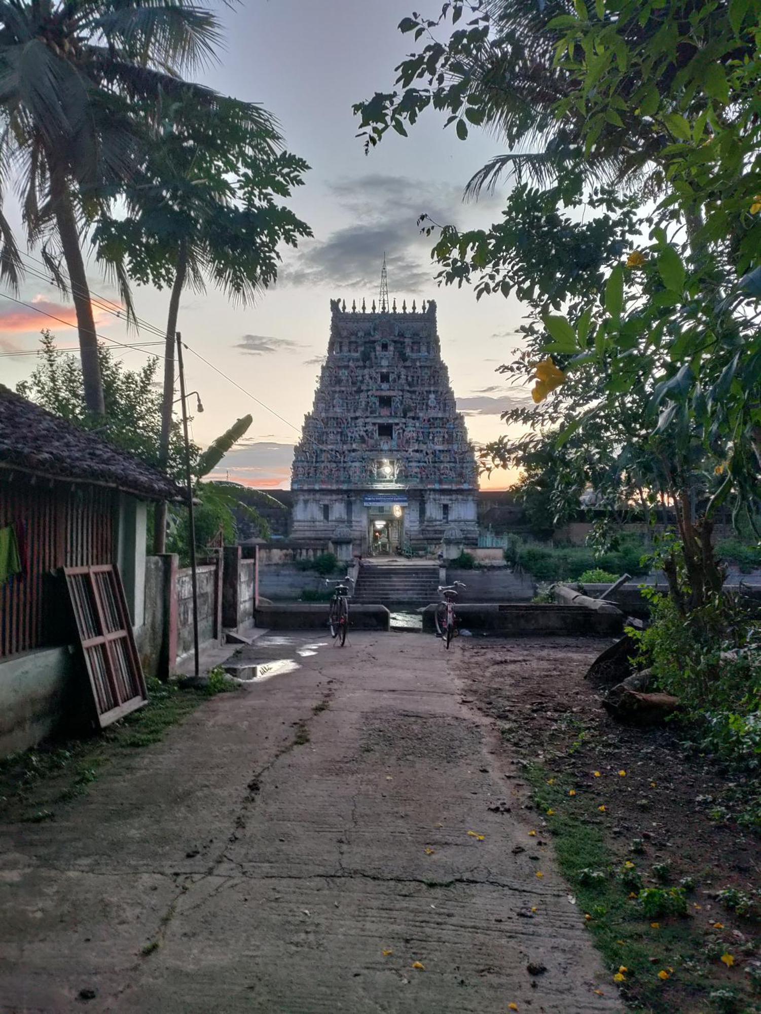 Mangala Heritage By Luxunlock Private Villas Tirukkannapuram ภายนอก รูปภาพ